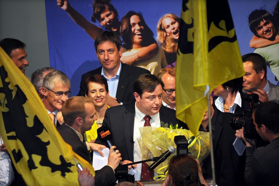 Voorzitter Bart De Wever en de rest van de partijtop na de grote doorbraak in 2009. 