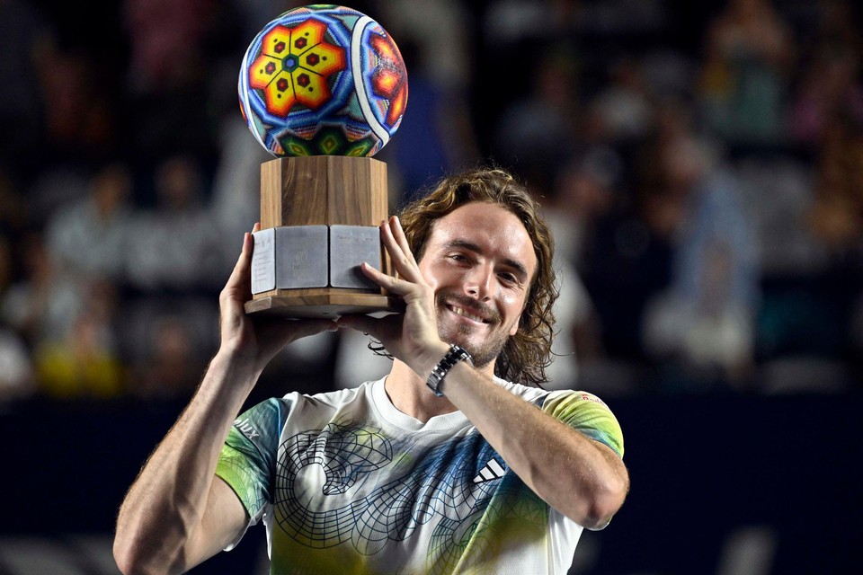 Osaka ironiza após Tsitsipas sugerir jogos de cinco sets no tênis