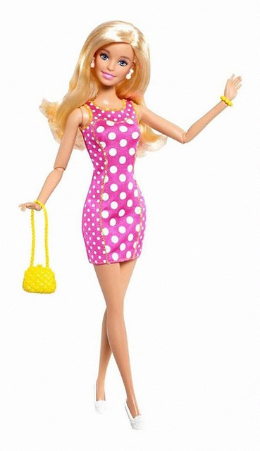 heroina do lixo on X: a margot robbie fazendo aniversário hoje no meio das  promoções de barbie o bolo dela sendo assim  / X