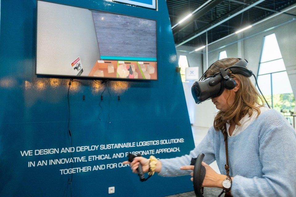 Met VR kan je in Log!Ville nieuwe technologieën inzake logistiek gaan ontdekken. 