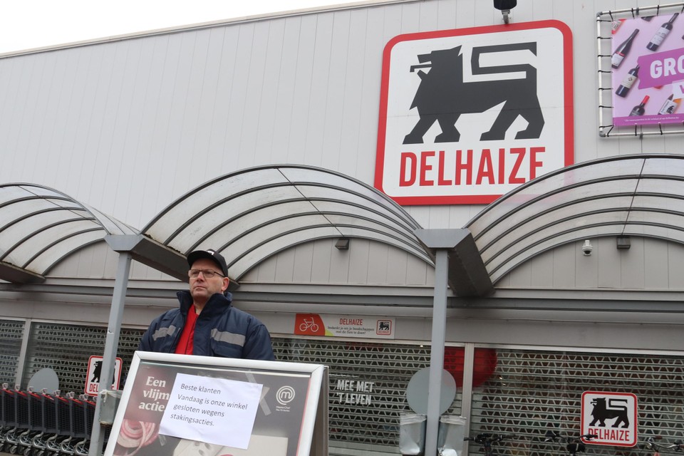 Bij gebrek aan personeel en leveringen blijven de deuren van Delhaize Diest zaterdag gesloten.