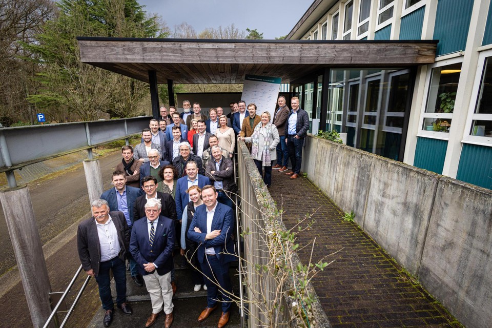 41 Limburgse gemeenten schreven zich in voor het project ‘Klimaatbomen in Limburg’ en ondertekenden het charter.