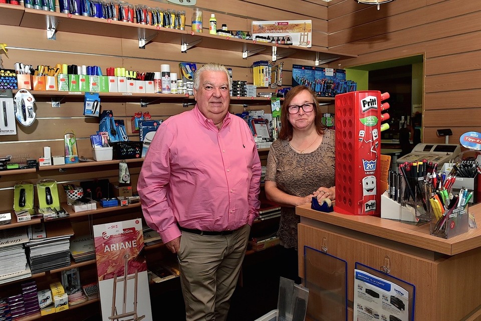 worstelen gewoontjes Perth Blackborough Na 73 jaar houdt winkel voor kantoorartikelen ermee op: “Onlineshops doen  ons de das om” (Mechelen) | Het Nieuwsblad Mobile