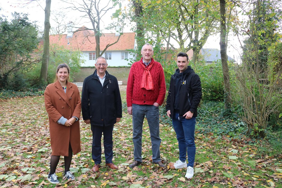 Anneleen Becu, Marc De Keyrel, Bart Vermeirsch en sportpromotor Maxime Hosten zijn de organisatoren van de lokale acties ten voordele van de Warmste Week. 