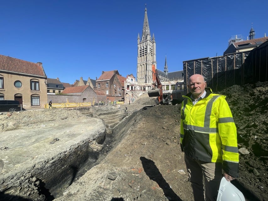 In recent weeks, Cardinael regularly came to watch the excavations.