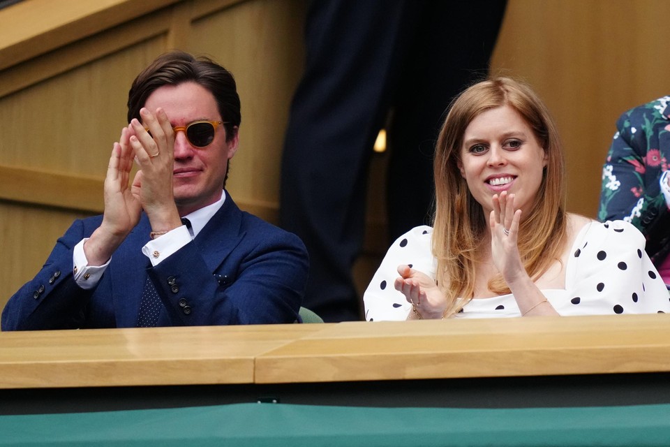 Prinses Beatrice en haar man Edoardo Mapelli Mozzi op Wimbledon.  