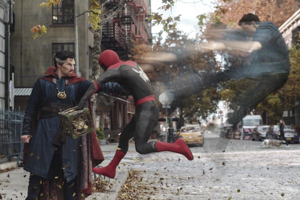 Marvel plaatste – nadat een versie al uitlekte op internet – de trailer voor online, waarin superhelden Spider-Man en Doctor Strange moeten samenwerken.