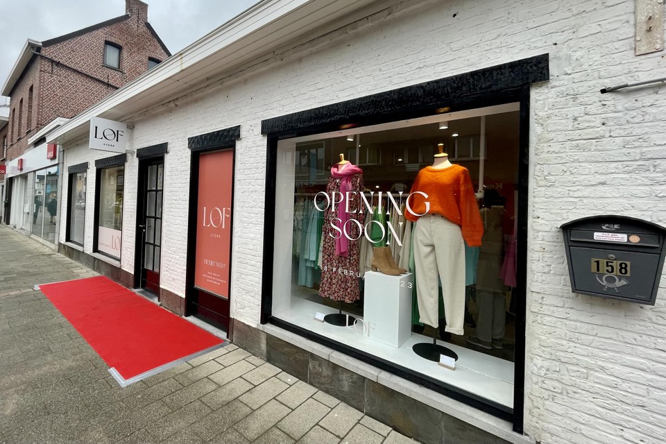 Sinds Baffle kant Grote belangstelling voor opening van kledingzaak LOF in Bergstraat: “Hard  gewerkt in het pand” (Heist-op-den-Berg) | Het Nieuwsblad Mobile