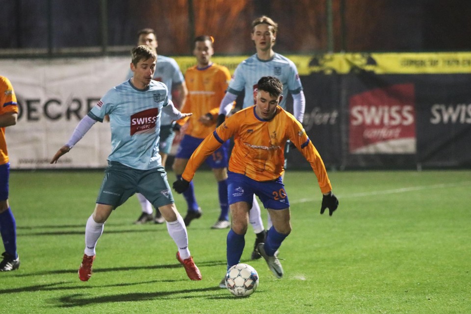 Gerd-Jan De Smet (aan de bal) zorgde dit weekend voor de 2-0 tegen SV Zottegem.
