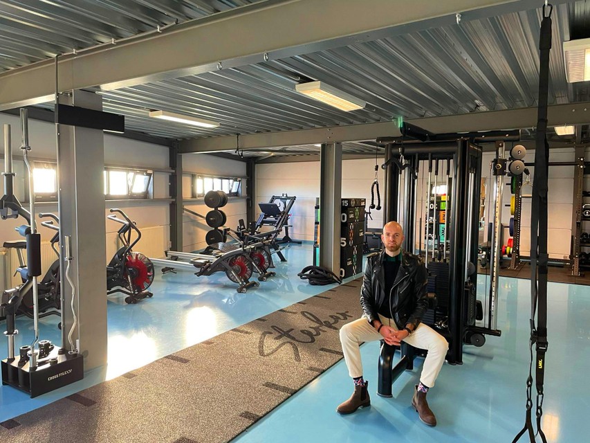 De nieuwe studio van 300 vierkante meter in Turnhout is uitgerust met de allerbeste cardio- en krachttoestellen. 