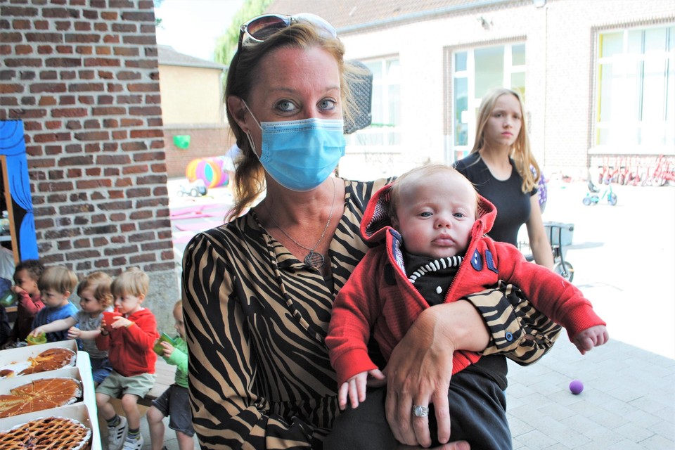 De twaalf weken jonge Yoren kwam samen met zijn mama een