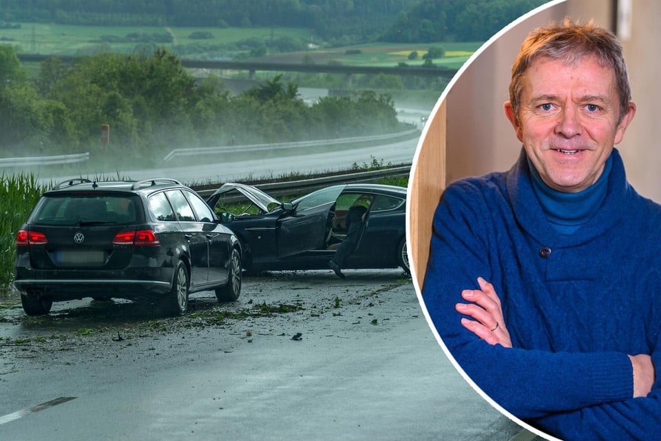 There is rain in the air, and that could cause danger on the road: « A slimy layer »