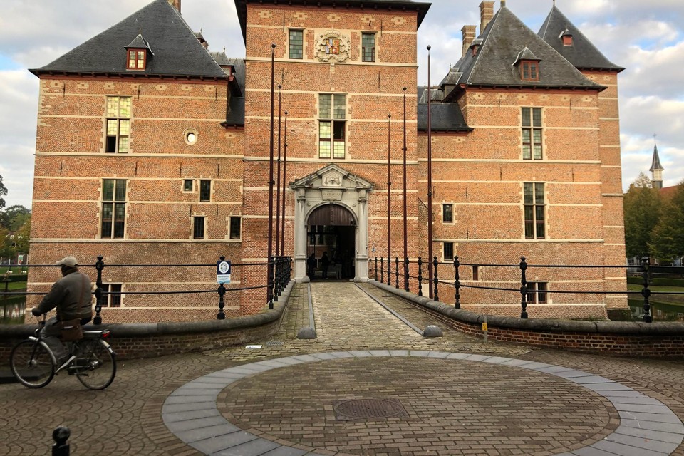 Grote zoekactie naar ontsnapte gevangene in Turnhout. 