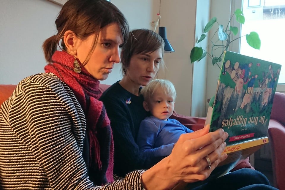 De vzw Uilenspel organiseert huiswerkbegeleiding.