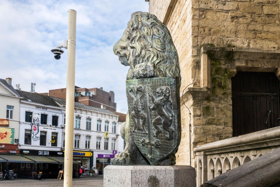 Aalst hangt 107 camera's: “Het is een vies gevoel, maar het helpt de stad  veiliger te maken” (Aalst) | Het Nieuwsblad Mobile