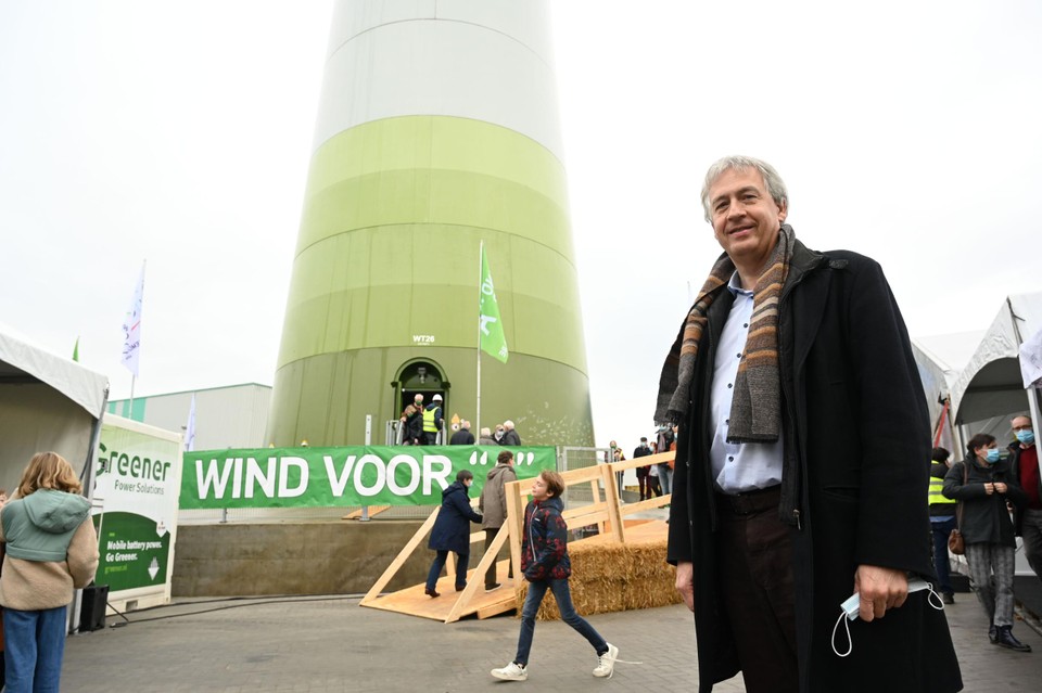 Ook Marc Claeys uit Zwijndrecht heeft 3.000 euro geïnvesteerd: “Ik wil meehelpen om fossiele brandstoffen te bannen.” 