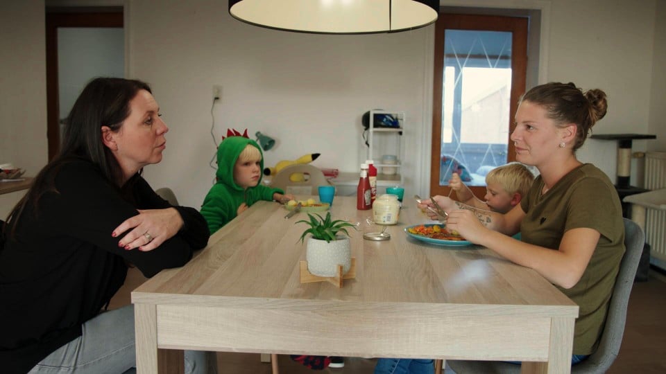 Kristel op bezoek bij Ellen en de kinderen.