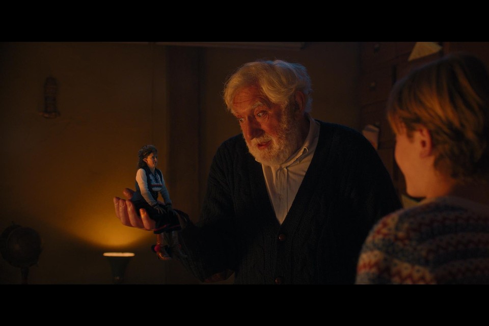 Jan Decleir speelt de Kerstman in , en doet dat grandioos.