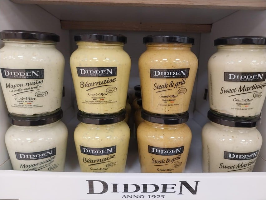 Didden heeft heel veel verschillende sauzen.