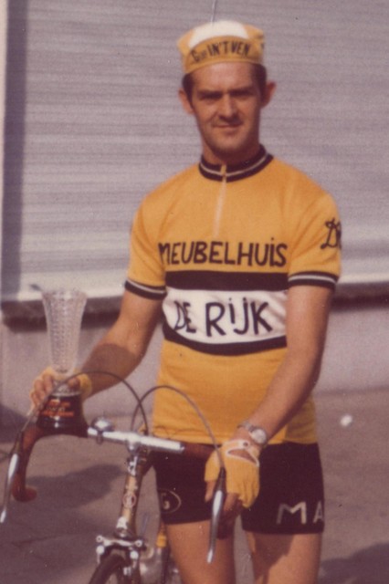 Jefke De Rijk, dorpsfiguur, stichter en sponsor van WTC De Rappe Wielen. 