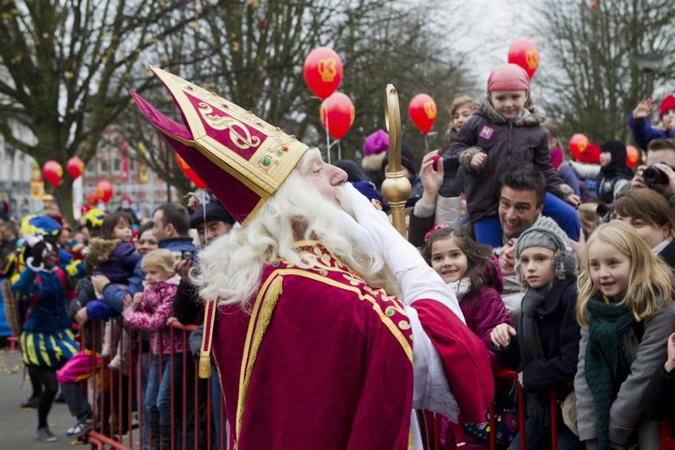Chaise longue Vleien Kijker FOTO. De blijde intrede van Sinterklaas in beeld (Antwerpen) | Het  Nieuwsblad Mobile
