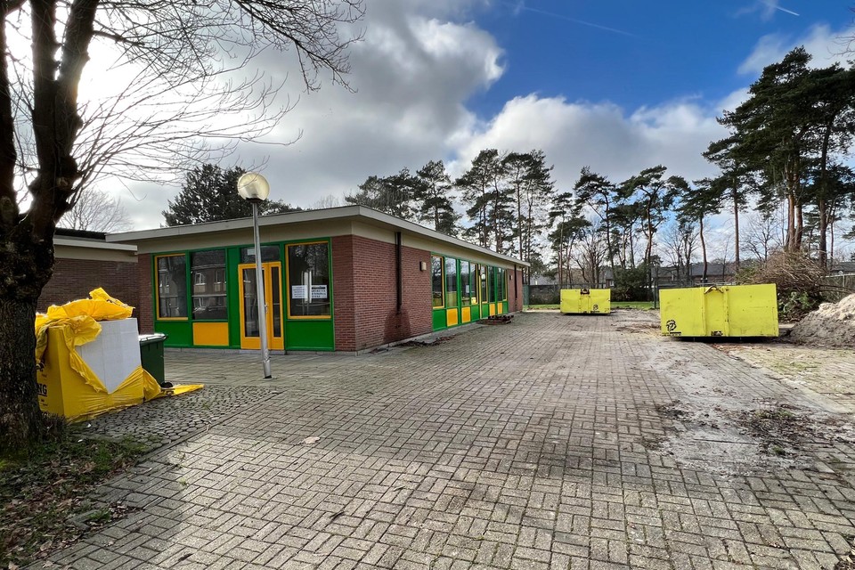 Aan de leegstaande school in de Bijlkestraat in Sledderlo zijn de verbouwingen al gestart. Deze maand nog zou de vzw Optimum Limburg naar deze site verhuizen.