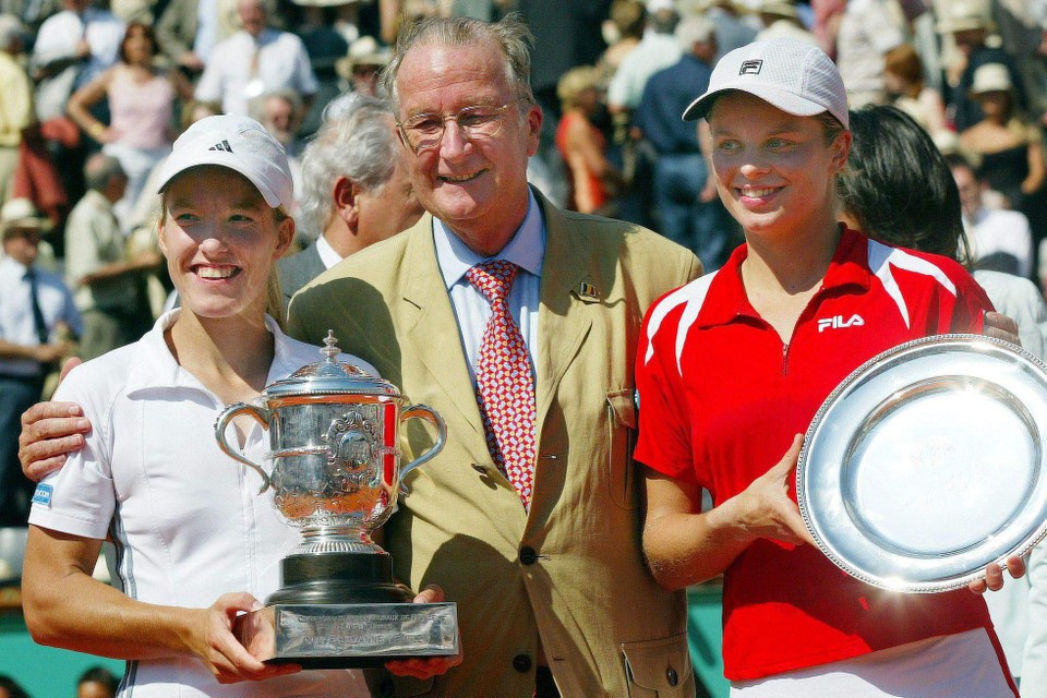 7 juli 2003. Finale Roland-Garros. Koning Albert is trots op zijn onderdanen, winnares Justine Henin en Kim Clijsters.