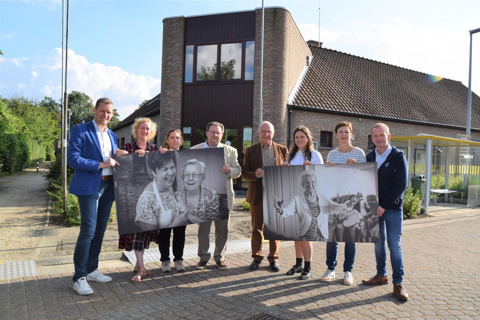 Met een prachtige fototentoonstelling over dementie zet Lievegem haar naam als dementievriendelijke gemeente kracht bij.