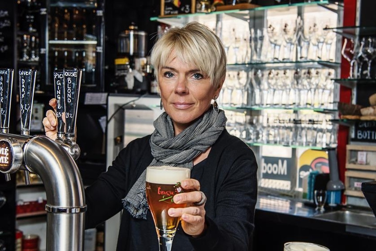 Elk jaar 4.000 bierglazen gestolen: dit Brugse café is het zat en ..., حجم الصورة 1280x853