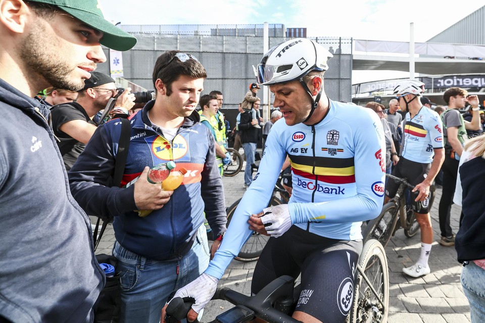 WK GRAVEL 2024. Déjà vu voor Jasper Stuyven, die voor eigen volk opnieuw  net naast WK-medaille grijpt: “Ik heb toch vooral genoten” | Het Nieuwsblad  Mobile