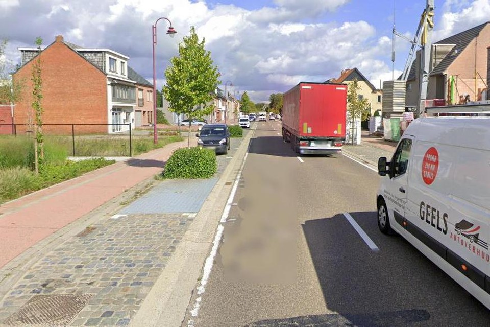 Binnenkort is er geen zwaar verkeer boven 5 ton - tenzij plaatselijk verkeer - meer toegelaten op de gewestweg in de dorpskom van Winkelomheide.