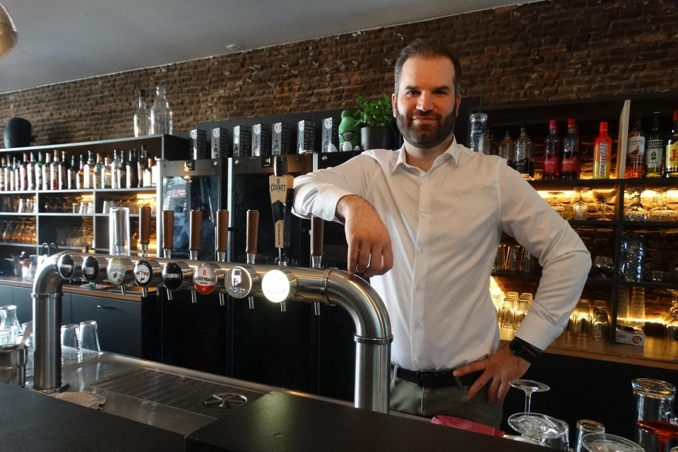 Jean toverde café Triplex op het Sint-Nicolaasplein om tot Bar Lardo.