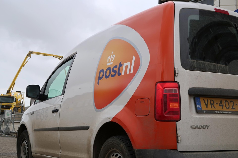 PostNL opende een tijdelijk depot in Temse om de verzegeling van twee andere depots op te vangen.