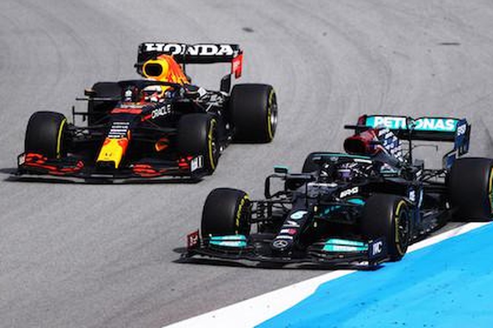 Max Verstappen en Lewis Hamilton