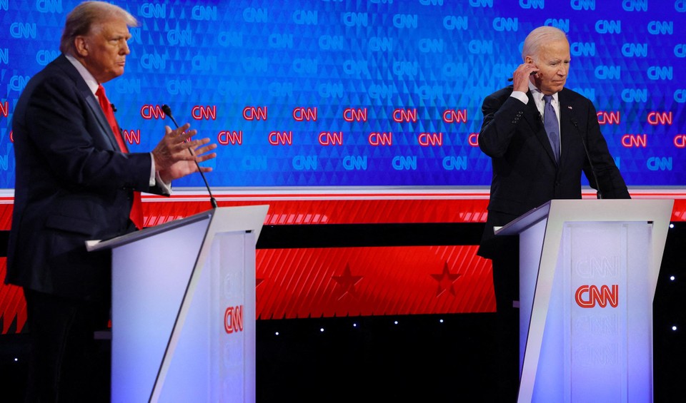 Trump en Biden tijdens het eerste presidentiële debat.