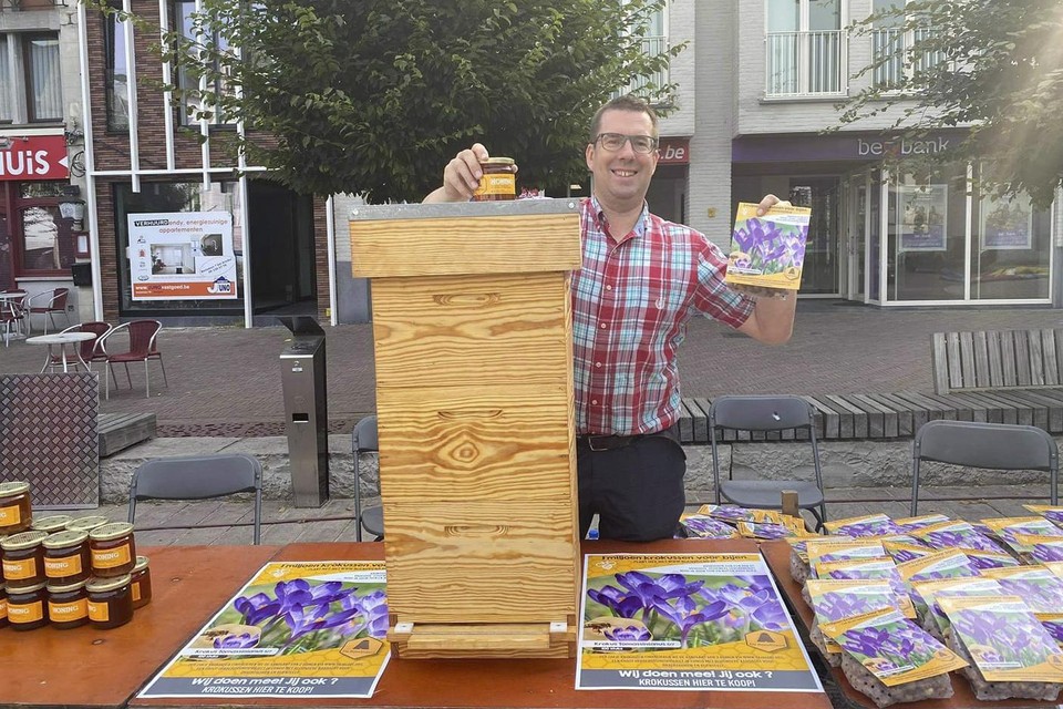 Jan Heytens tijdens de promotie voor zijn project op de Markt in Zottegem