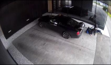 Camerabeelden van de overval op Bart Versluys.