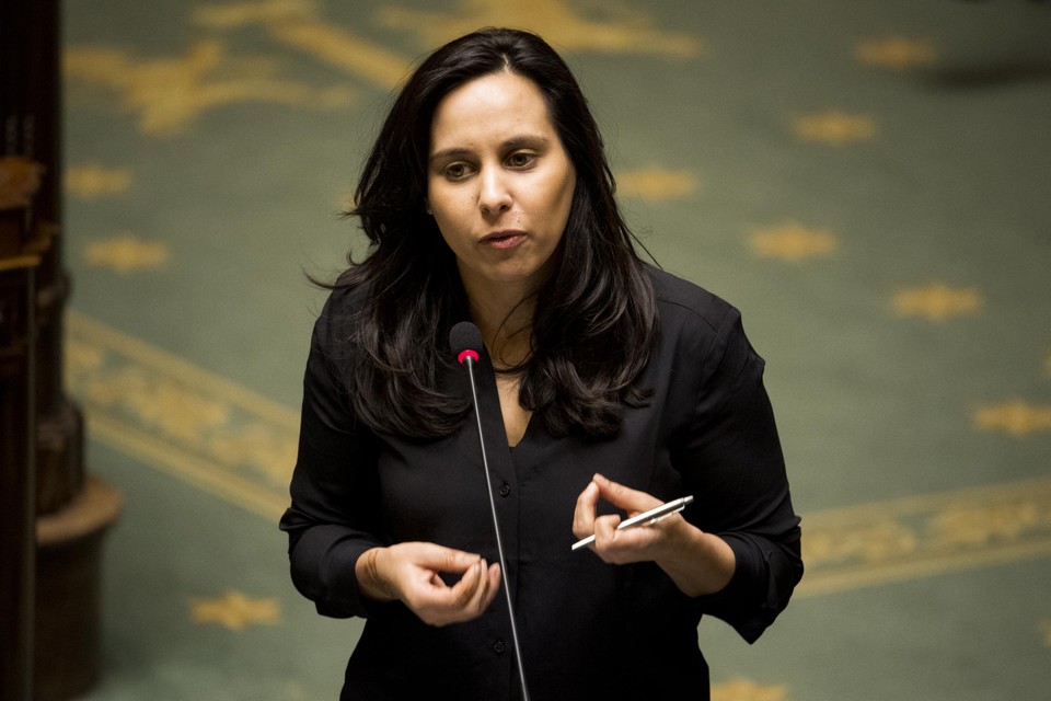 Kamerlid Nawal Farih dient een voorstel in om geneesmiddel per eenheid voor te schrijven