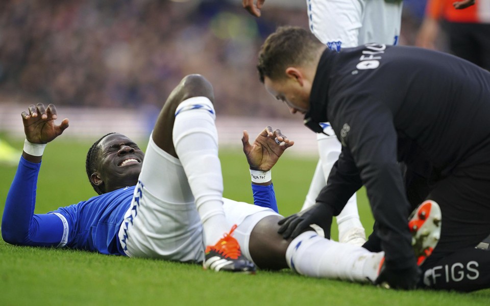 Amadou Onana needed some knee treatment, but was able to continue playing.