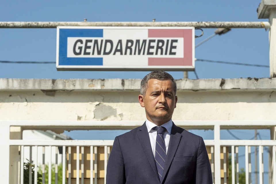 Frans minister van Binnenlandse Zaken Gerald Darmanin kondigde onder meer aan dat elk politiekantoor een agent toegewezen krijgt die gespecialiseerd is in de materie.