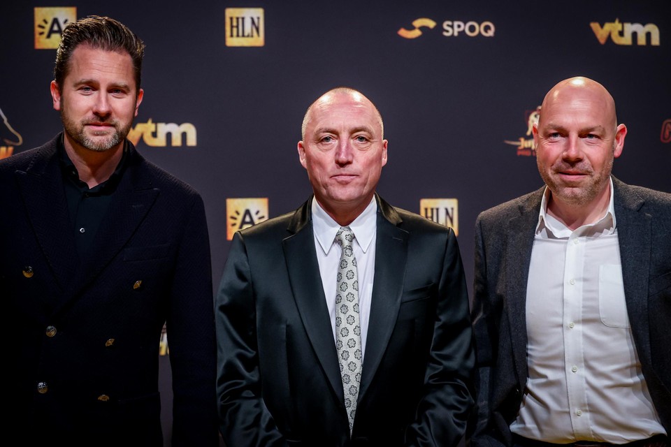 Anderlecht-voorzitter Wouter Vandenhaute, geflankeerd door CEO Sports Jesper Fredberg en trainer Brian Riemer;