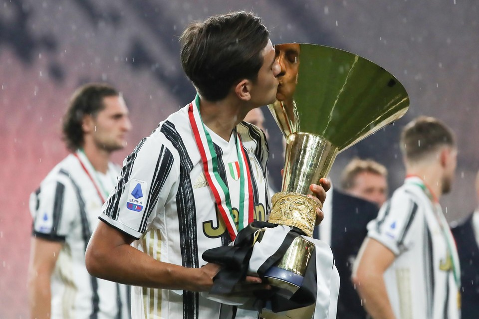 Paulo Dybala leidde Juventus naar de negende titel op rij.