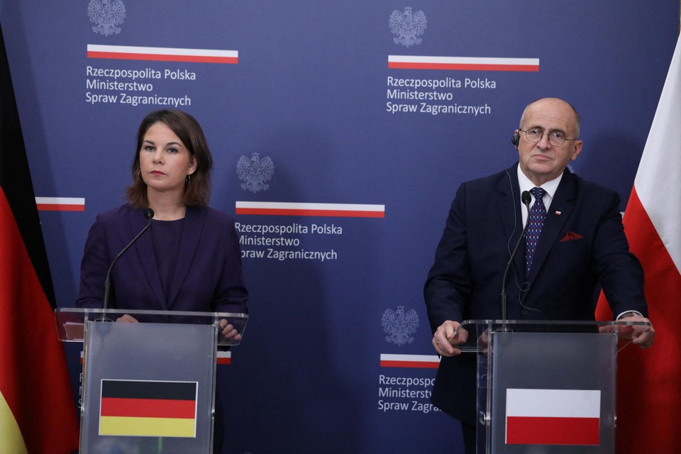 De Duitse minister van Buitenlandse Zaken Annalena Baerbock met haar Poolse tegenhanger Zbigniew Rau. 