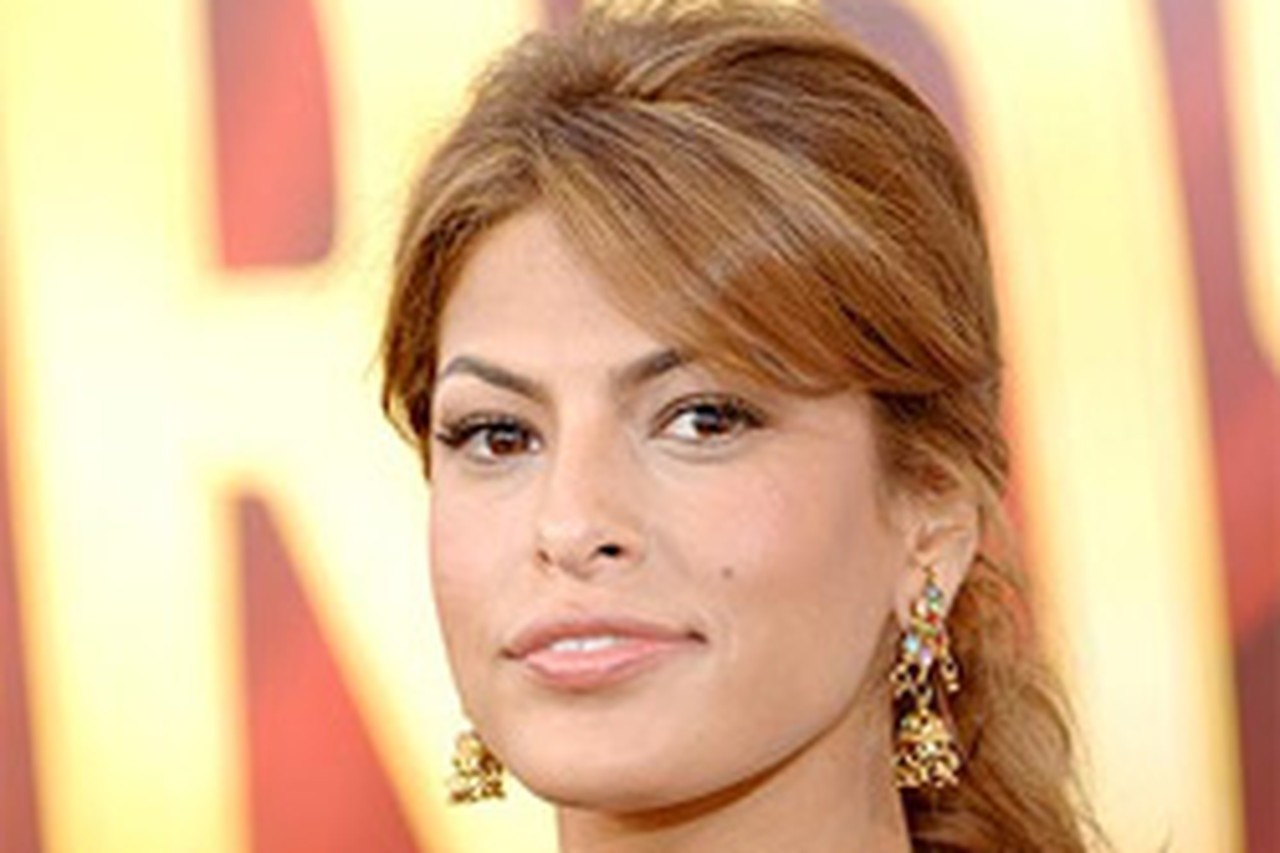 Eva Mendes dronk zich moed in voor seksscène | Het Nieuwsblad Mobile