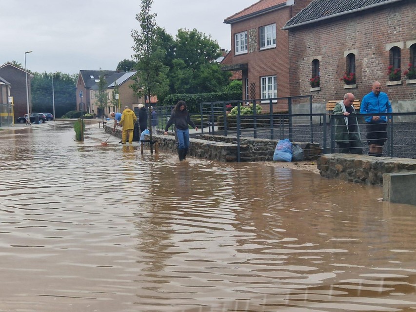Het dorp Diets-Heur staat onder water.
