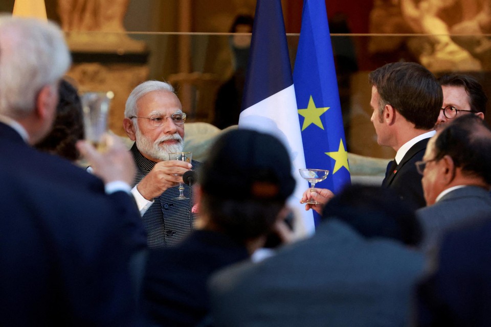 Nerandra Modi in het Louvre.