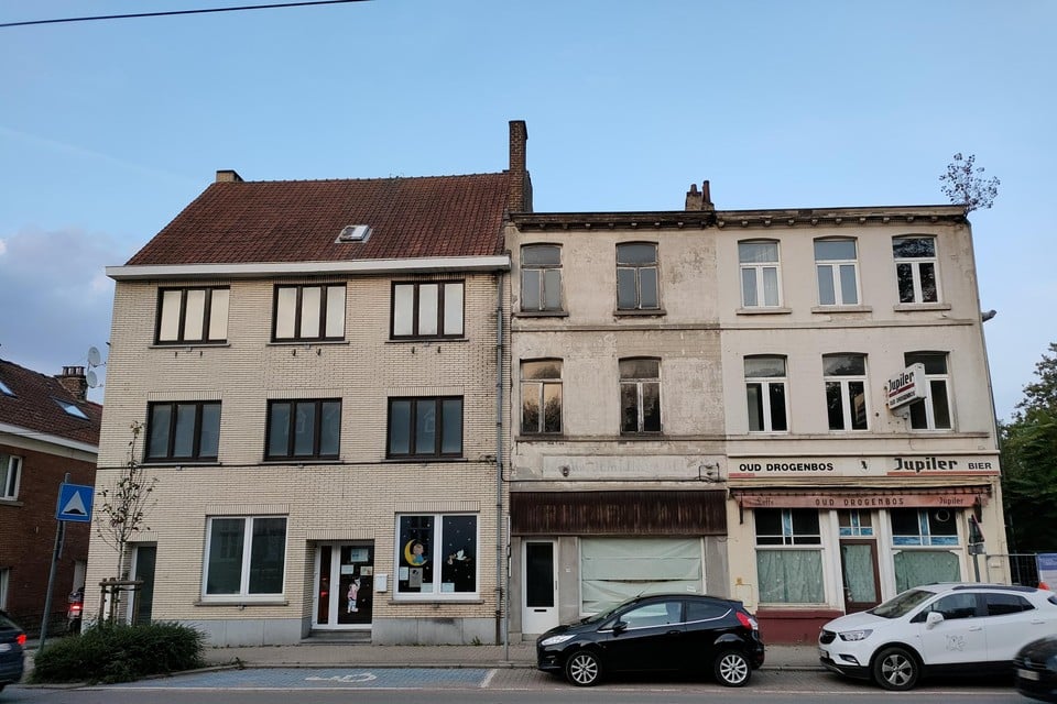 Deze gebouwen langs de Grote Baan gaan tegen de vlakte.