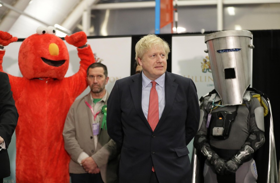 Boris Johnson, Binface en Elmo