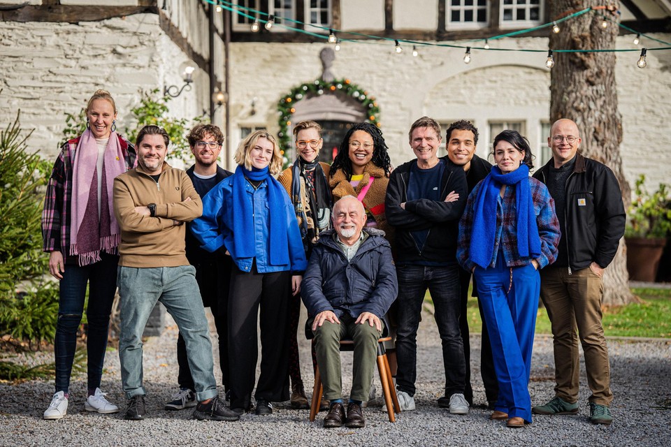 Sven de Leijer neemt een nieuwe jury en een nieuwe sidekick mee naar de Ardennen voor een nieuw seizoen van ‘Vrede op aarde’ 