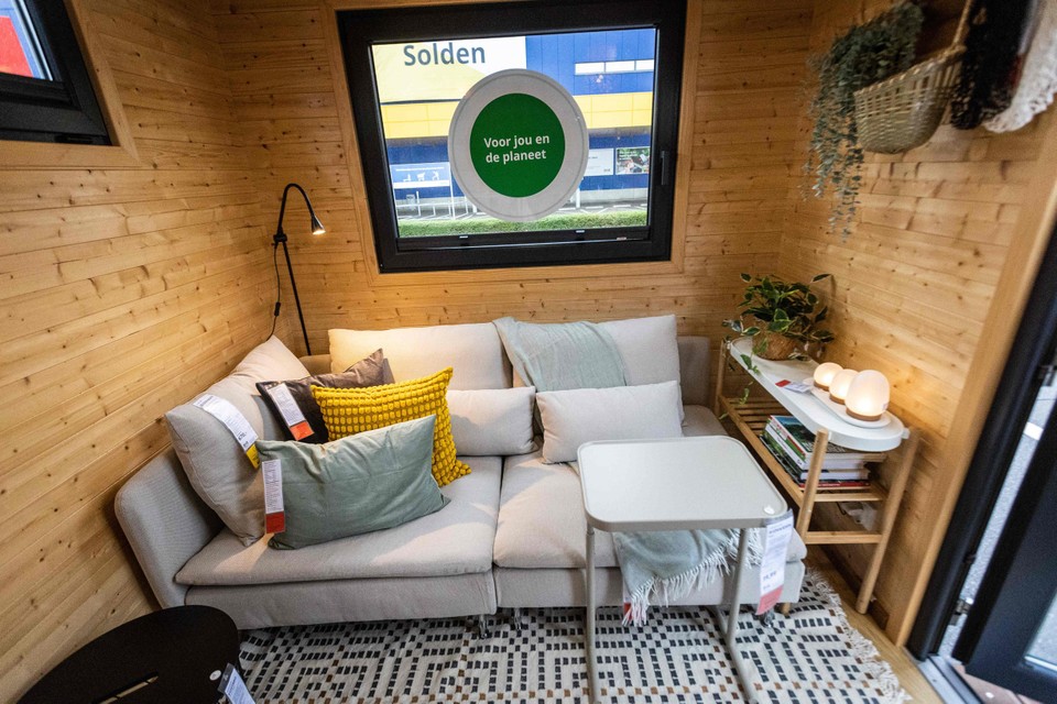 Ontwijken Bevestigen Beleefd Tiny house Warmste Week te koop op parking Ikea Hasselt (Hasselt) | Het  Nieuwsblad Mobile